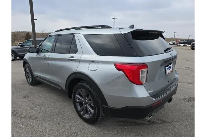 $26900 : Ford Explorer 2023 XLT 4dr S image 3