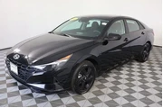 $18695 : Hyundai ELANTRA 2023 SEL 4dr thumbnail