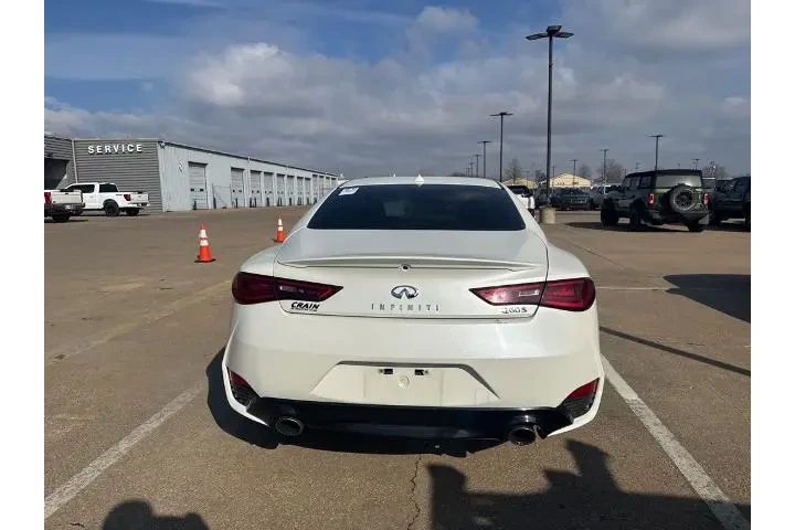 $25322 : INFINITI Q60 2017 Red Sport image 6