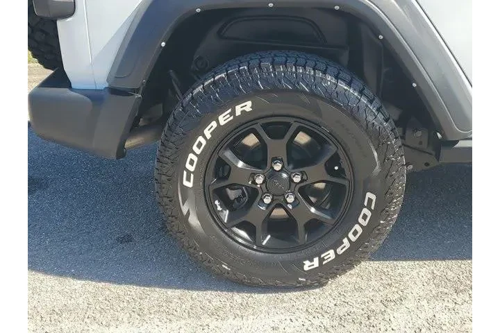 $27990 : Jeep Wrangler Unlimited 2022 image 10