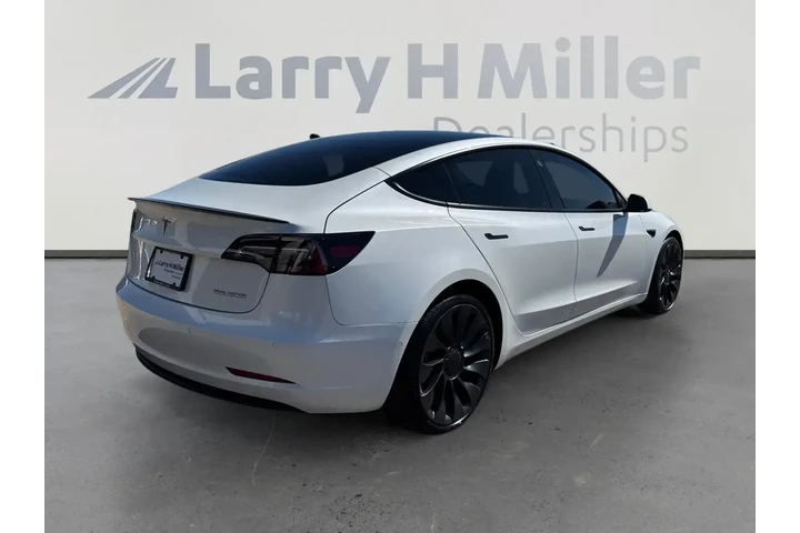 $25839 : Tesla Model 3 2022 AWD Perfo image 4