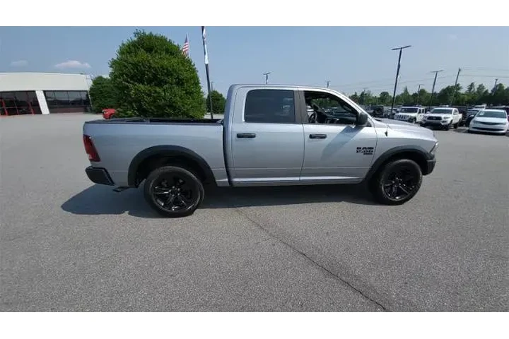 $32000 : Ram 1500 Classic 2024 4x4 SL image 8