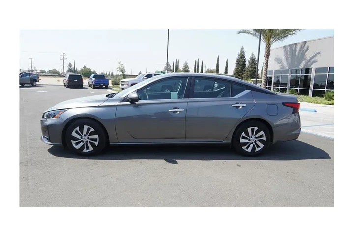 $19500 : 2023 Altima 2.5 S image 9