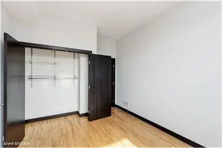 $2700 : Rental property with 1 bedro image 6