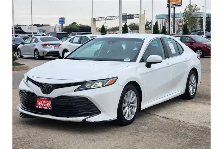 $15875 : Toyota Camry 2019 SE 4dr Sed image 3