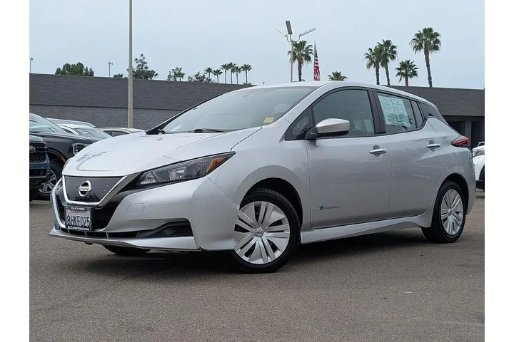 $10930 : Nissan LEAF 2019 S 4dr Hatch image 2