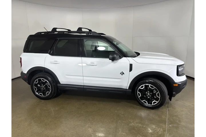 $35299 : 2025 Bronco Sport Outer Banks image 8