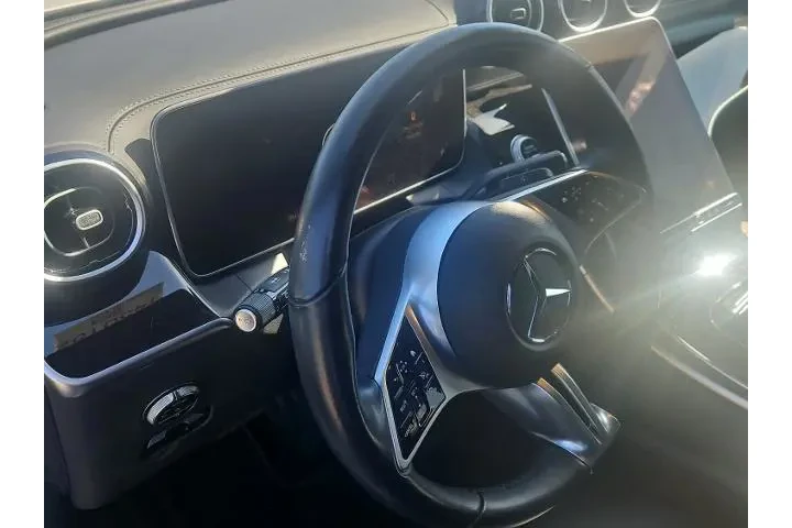 $31500 : Mercedes-Benz GLC 2024 GLC 3 image 2
