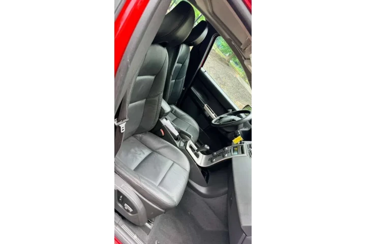 $3999 : 2006 S40 T5 image 4