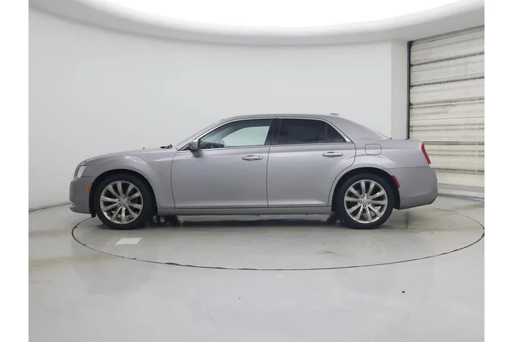 $15998 : Chrysler 300 2018 Limited 4d image 3