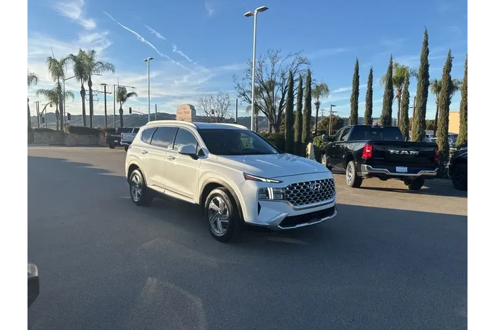 $19021 : Hyundai SANTA FE 2021 SEL 4d image 2