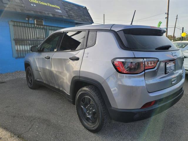 $11999 : 2018 Compass Sport image 9