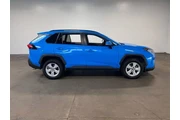 $22536 : Toyota RAV4 2019 AWD XLE 4dr thumbnail