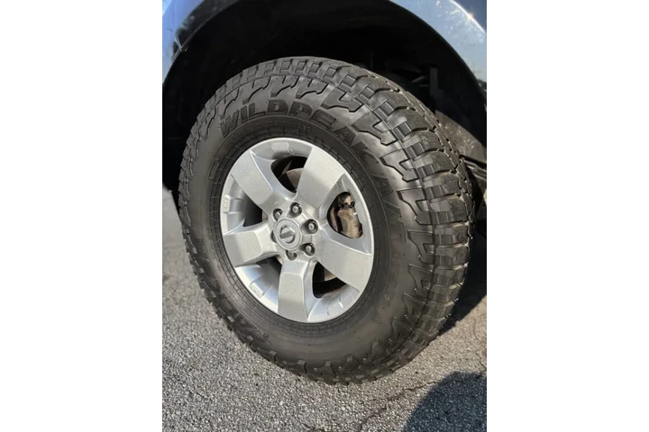 2013 Frontier SV image 4