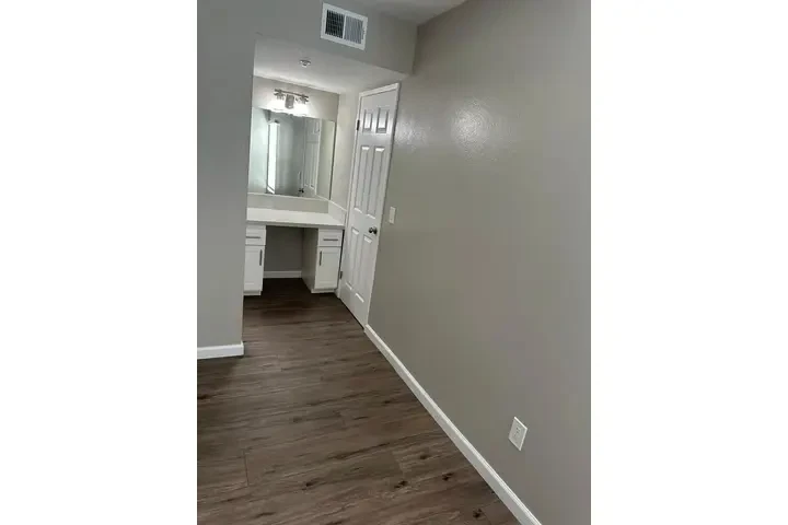 PLACENTIA APTS. DISPONIBLES image 1