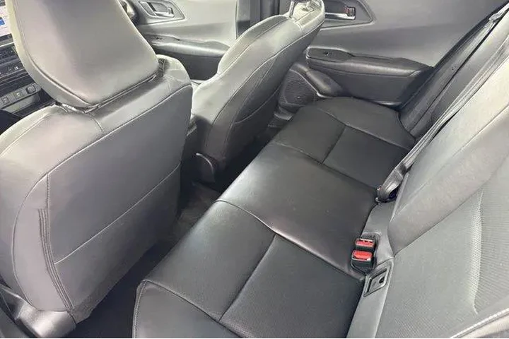 $29599 : Toyota Prius 2025 LE 4dr Hat image 6