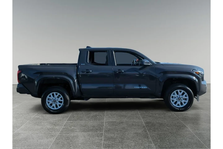 $39702 : Toyota Tacoma 2025 4x2 SR5 4 image 6