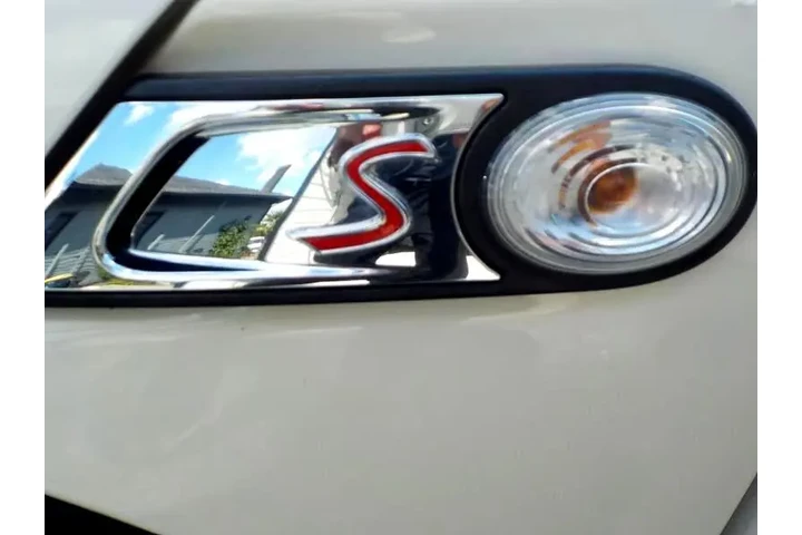 $8997 : 2014 S Coupe image 9