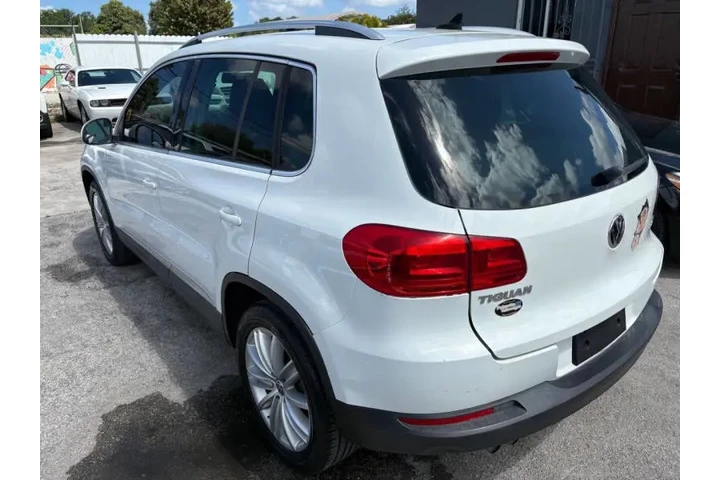 $5850 : 2014 Tiguan SE image 6