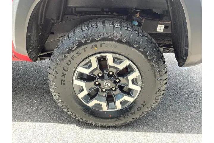 $38995 : Toyota Tacoma 2023 4x4 TRD P image 4