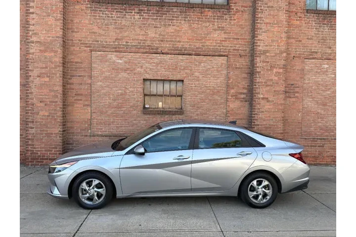 $11450 : 2021 Elantra SE image 8