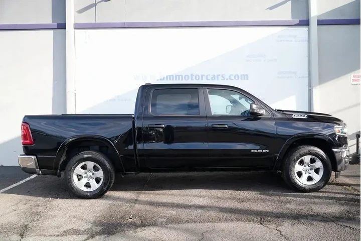 $38900 : Ram 1500 2025 4x4 Big Horn 4 image 7