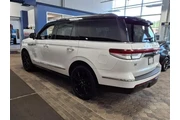 $93995 : Lincoln Navigator 2024 4x4 B thumbnail