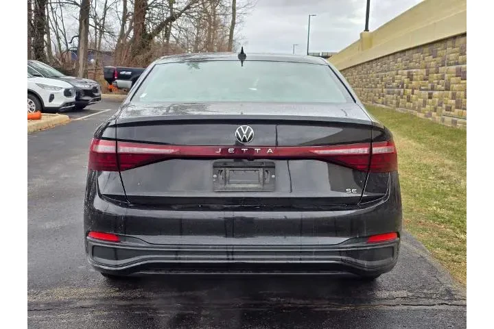 $21200 : Volkswagen Jetta 2025 SE 4dr image 10