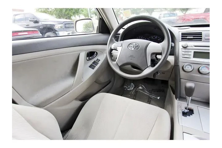 $7900 : Toyota Camry 2010 Base 4dr S image 7