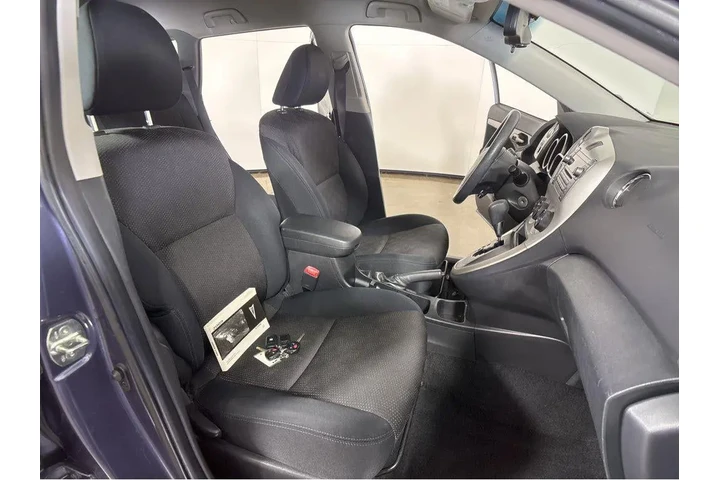 $8500 : 2009 Vibe image 6