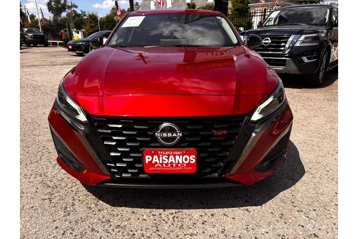 2023 Altima 2.5 SR AWD image 3