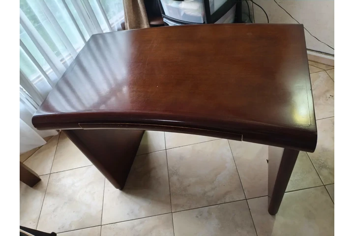 $200000 : escritorio usado en cedro image 2