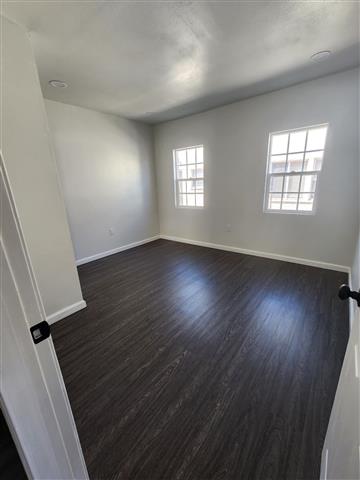 $2800 : Apartment by USC 2 bedroom image 1