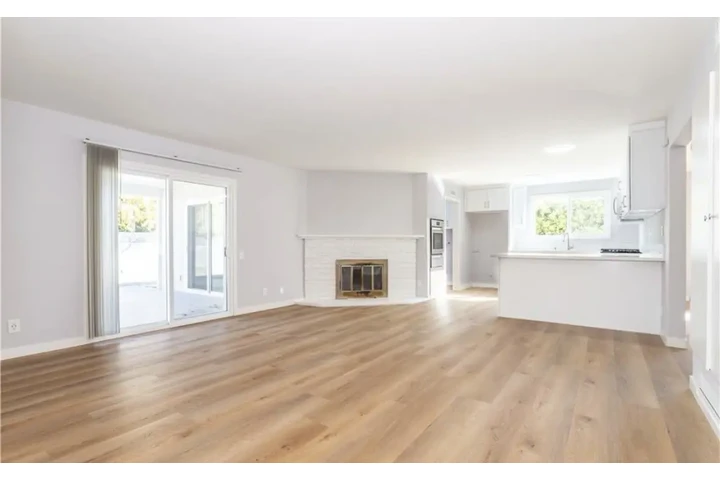 $2500 : 3Bed 2Bath Home in Los Angeles image 3