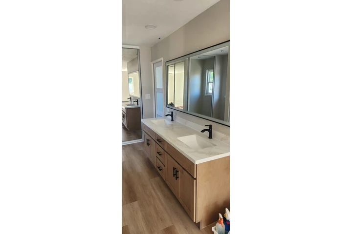 Residencial y Comercial image 4