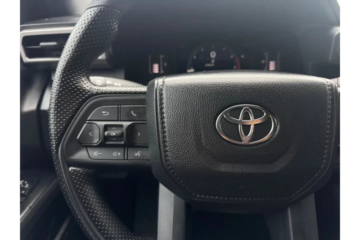 2025 Tacoma SR Double Cab 2WD image 8