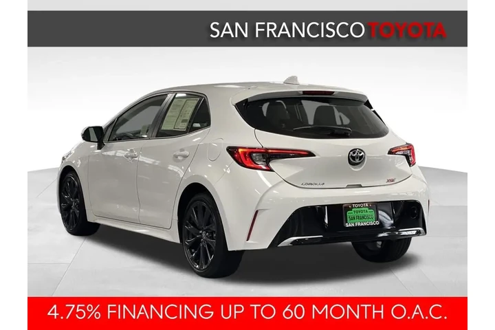 $27588 : Gold Certified 2025 Corolla H image 3