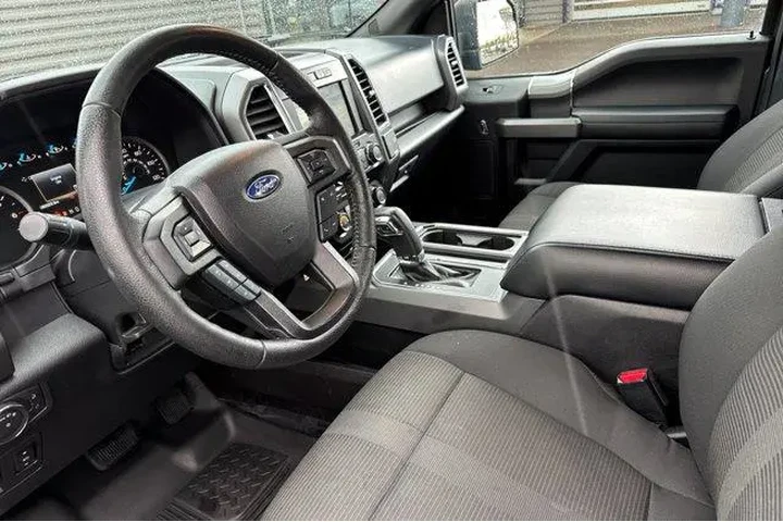 $23432 : Ford F-150 2016 4x4 Lariat 4 image 10