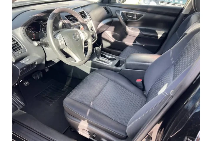 $8900 : 2017 Altima 2.5 SV image 8
