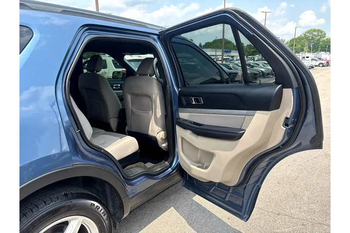 $8980 : 2018 Explorer Base FWD image 10