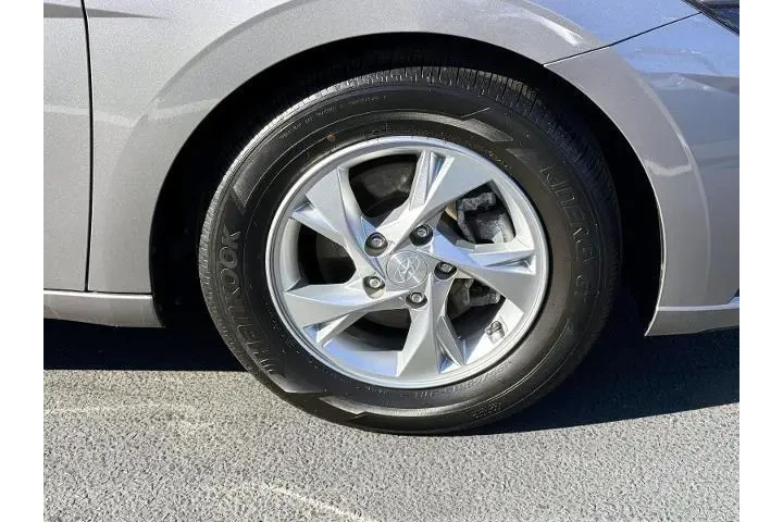 $16989 : Hyundai ELANTRA 2023 SE 4dr image 6