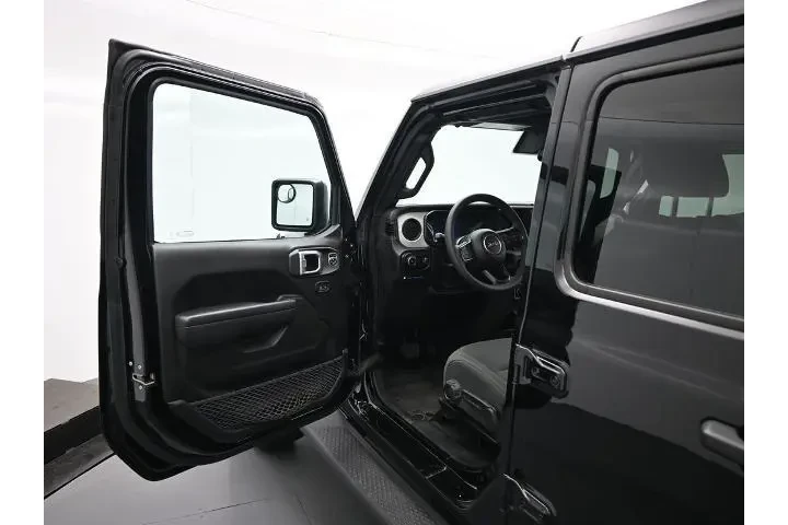 $25875 : Jeep Wrangler 2024 4x4 Willy image 9