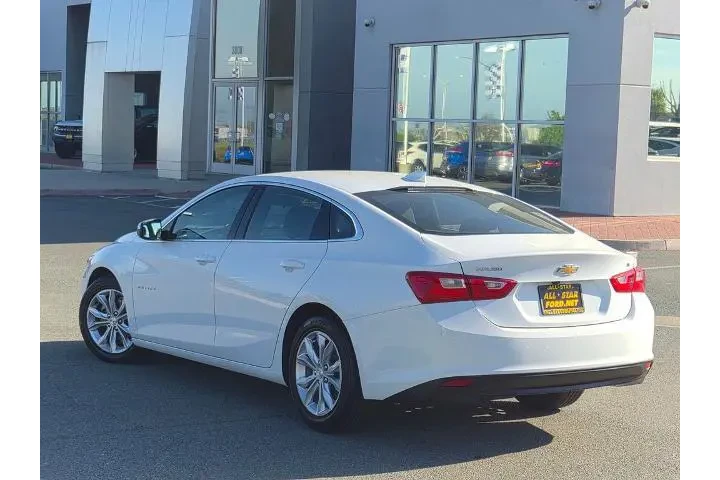 $21900 : Chevrolet Malibu 2023 LT 4dr image 6