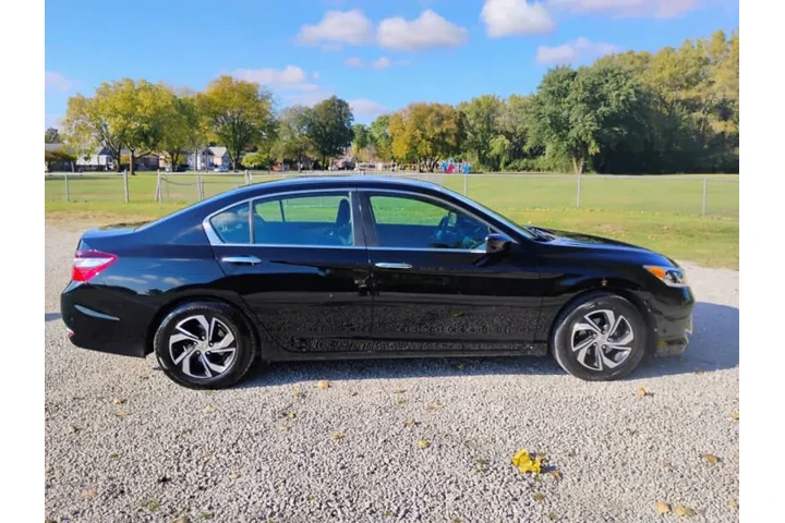 $14995 : 2016 Accord LX image 9