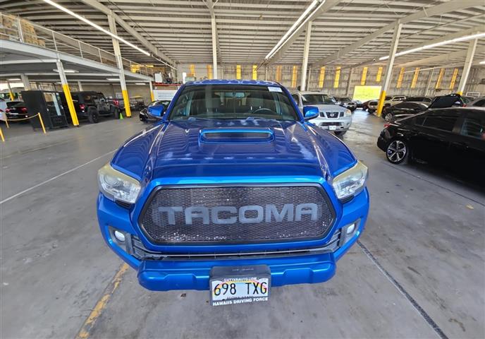 2016 Tacoma image 2