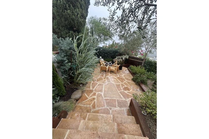 D.R landscaping image 2