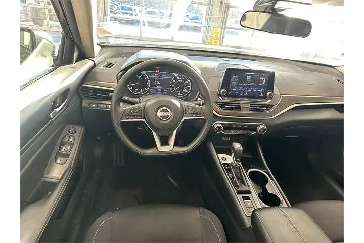 $22000 : Nissan Altima 2024 AWD 2.5 S image 2