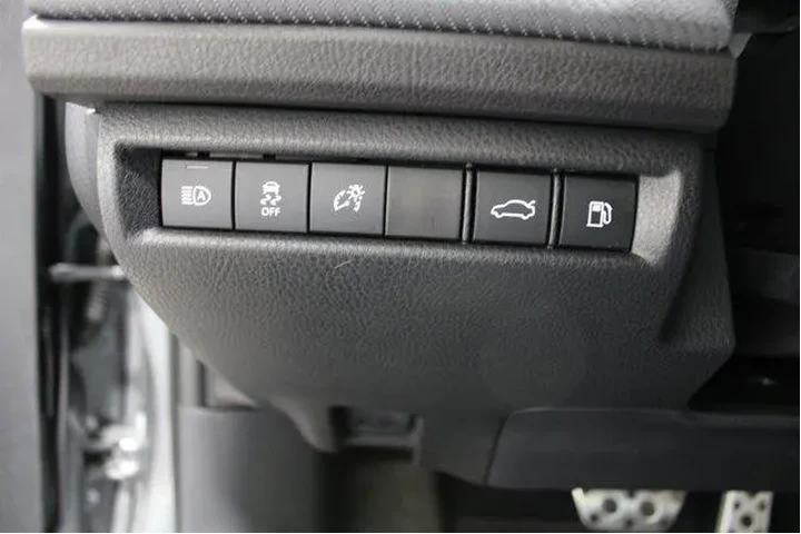 $31955 : Toyota Camry 2025 SE 4dr Sed image 8