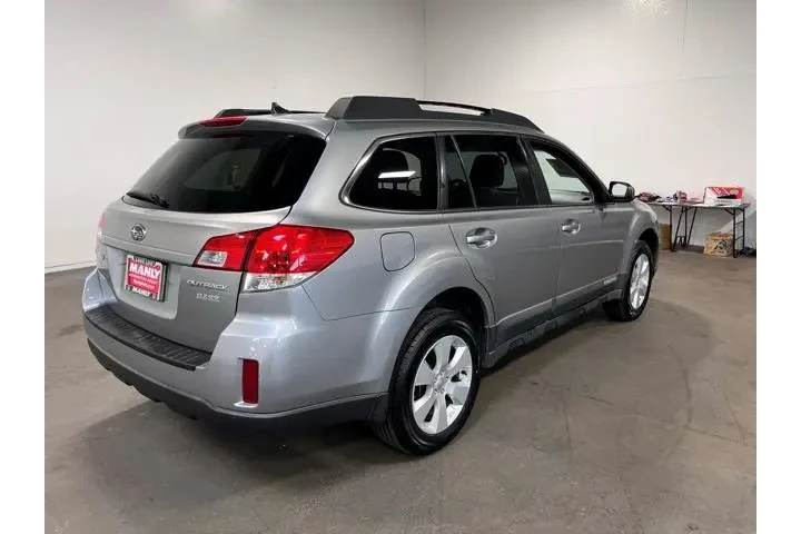 $9838 : Subaru Outback 2011 AWD 2.5i image 5