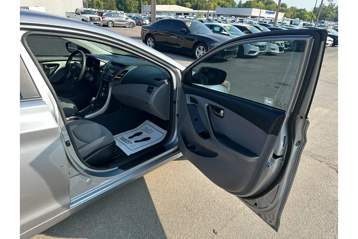 $6980 : 2015 Elantra 4dr Sdn Auto SE image 8